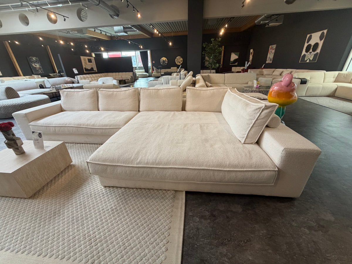 Sofa Mavelle mit XXL Liegeteil ab Ausstellung